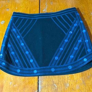 🌸🌸🌸Fun BCBG black and Royal blue mini skirt with dazzling details.